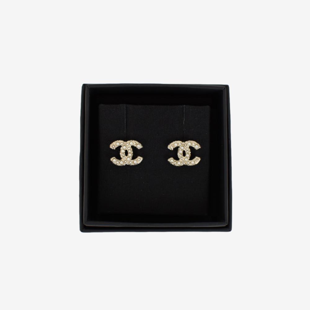 Chanel Small CC Pearl Stud earrings A22 V