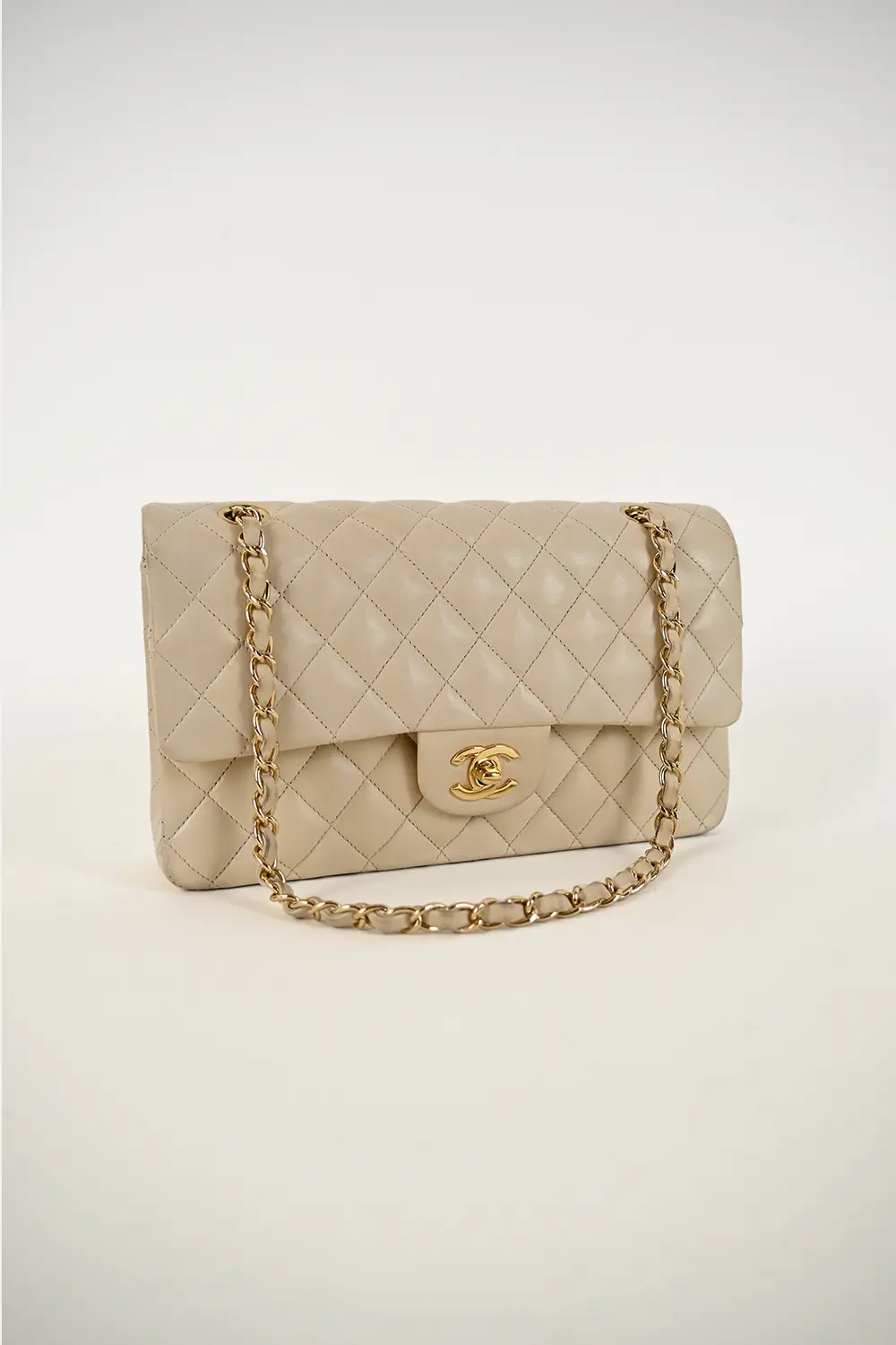 Chanel Timeless Medium Flap bag Beige Clair
