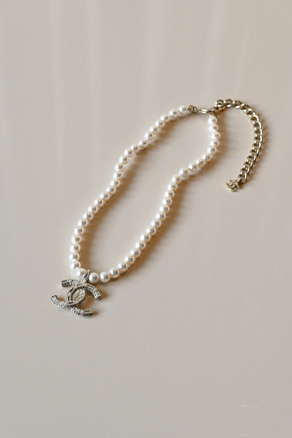 Chanel CC Pearl Choker A24 V